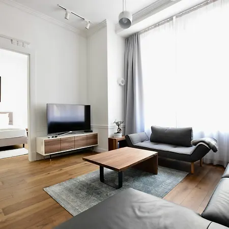 Hi5 - Luxury Suits Apartment Budapest