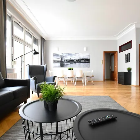 Apartment Hi5 - Luxury Suits Budapest