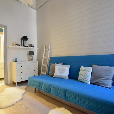 Hi5 - Luxury Suits Apartment