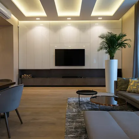 Hi5 - Luxury Suits Apartment *