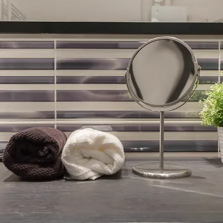 Apartment Hi5 - Luxury Suits Budapest